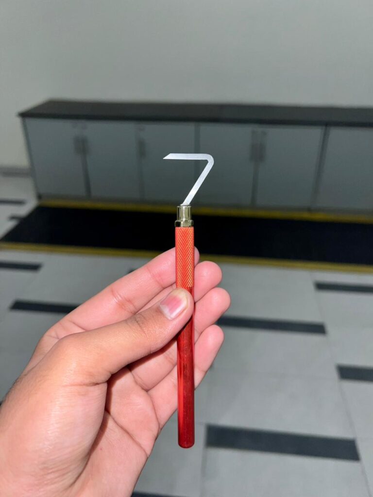 7 SHAPE” TUNGSTEN CARBIDE TRIMMING TOOL WITH INTERCHANGEABLE HANDLE